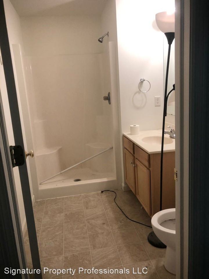 130 Christine Dr - Photo 2 of 8