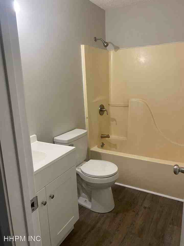 505 North Dickson Street - Photo 2 of 8