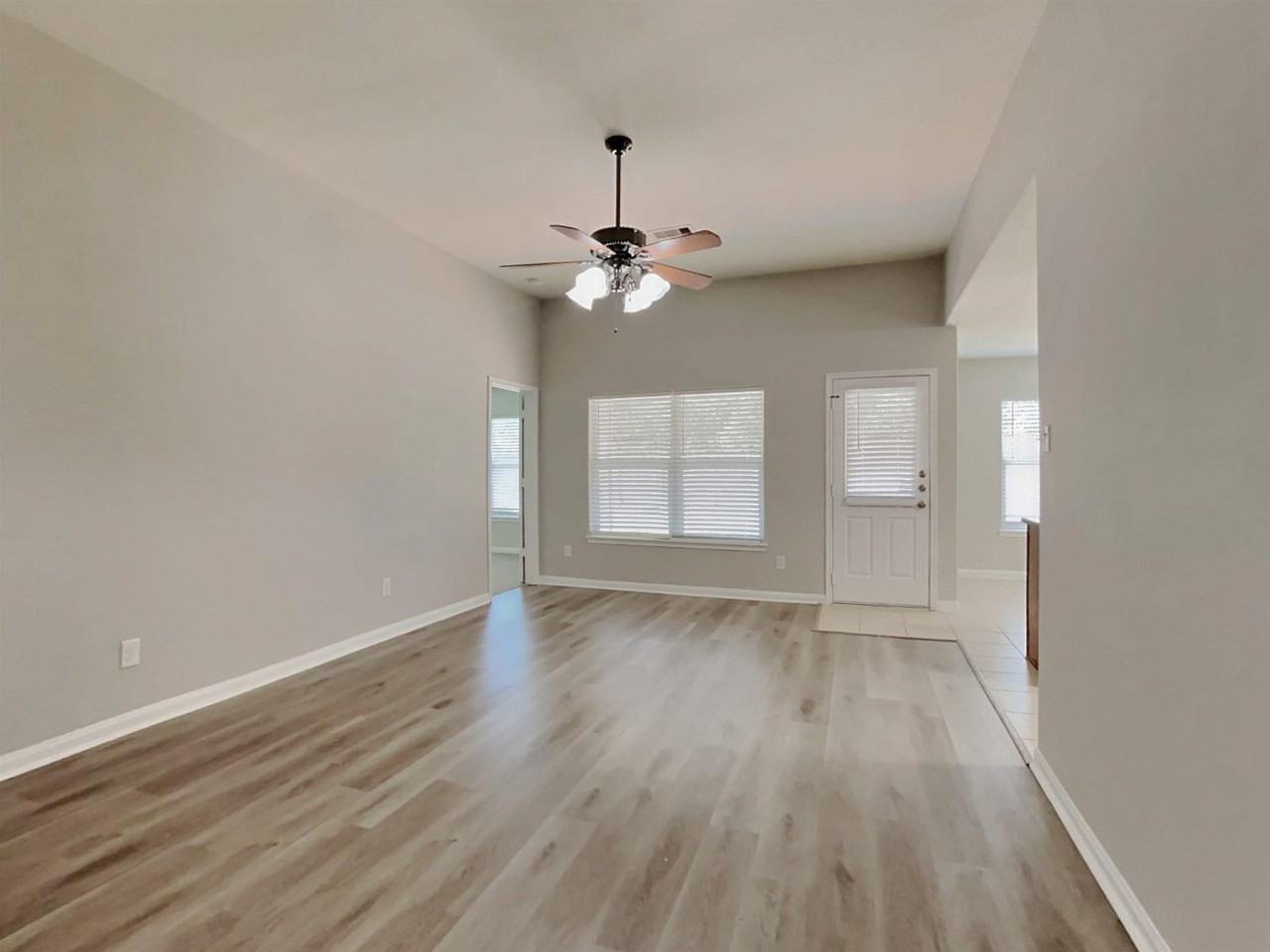 12234 Estelle Ln - Photo 3 of 8