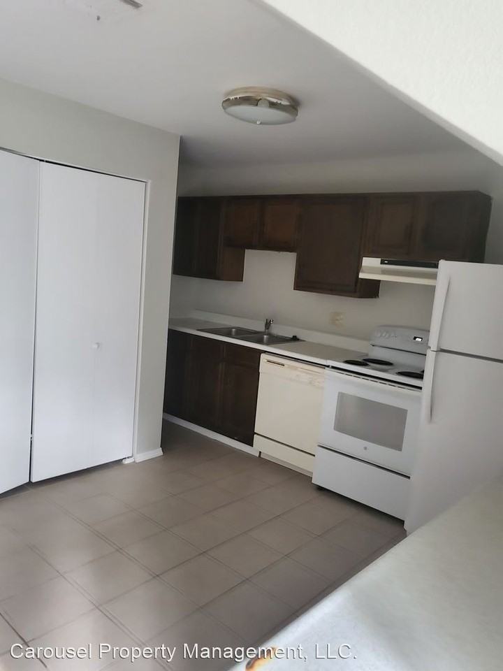 5044 Kenwood Ct. - Photo 2 of 9