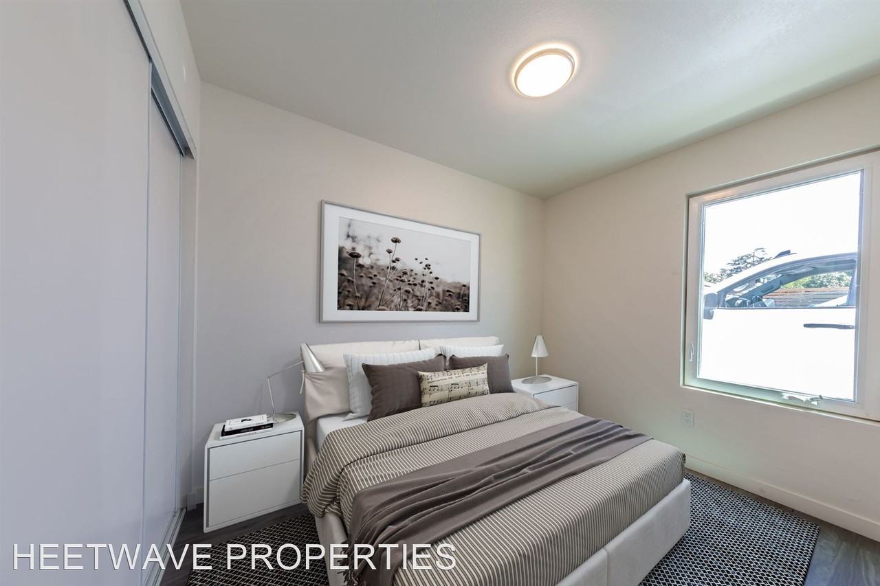 6752-6770 Solita Avenue - Photo 3 of 7