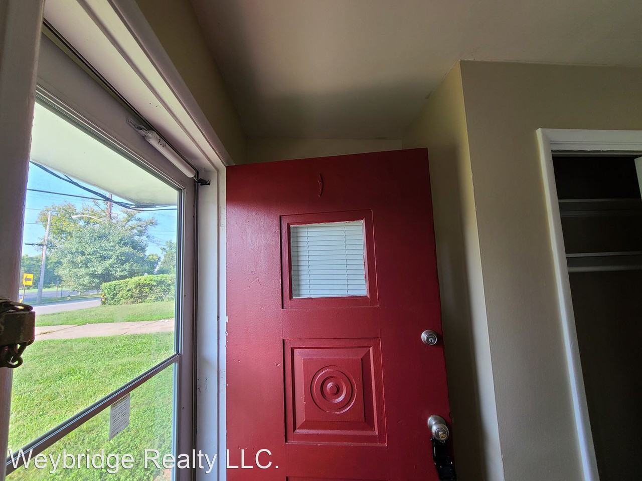 116 W North Bend Rd - Photo 2 of 9