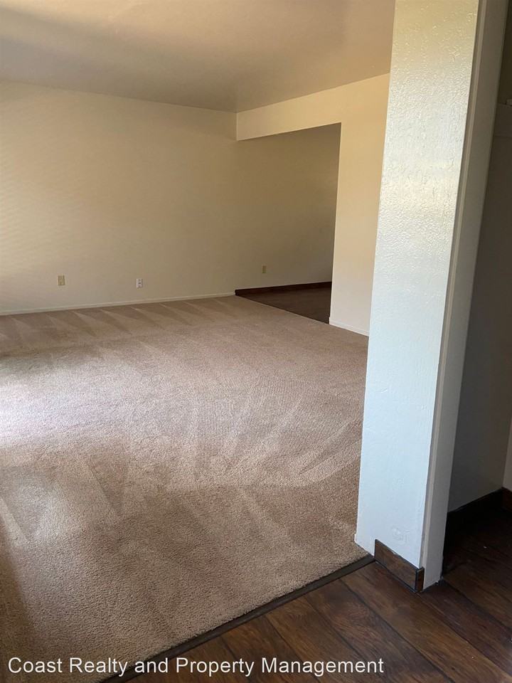 Pacific Grove- Spacious 1 Bedroom Apartment - Photo 3 of 4