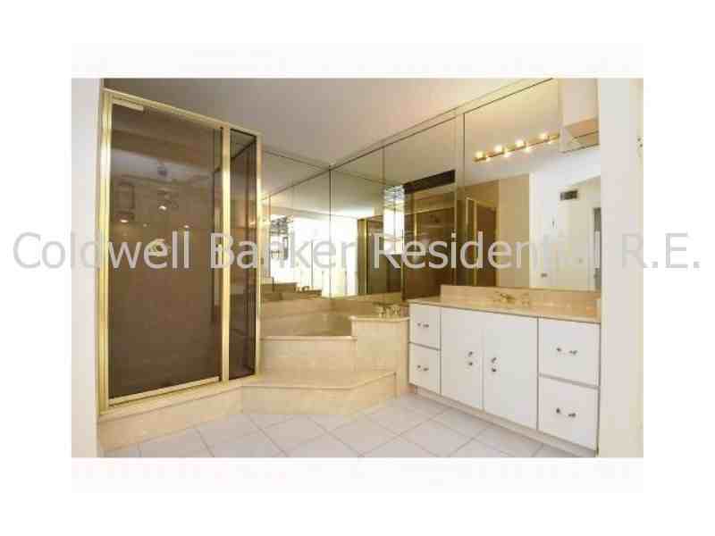 6368 NW 23rd St - Photo 3 of 12