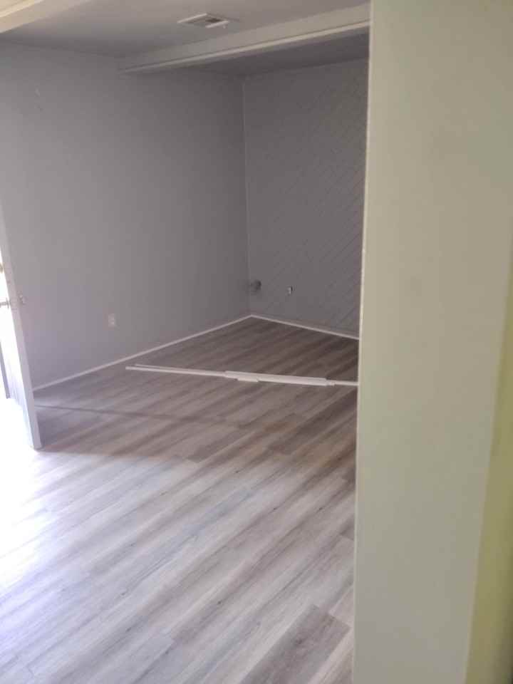 620 S Townsend St - Photo 2 of 9
