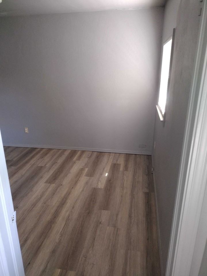 620 S Townsend St - Photo 5 of 9