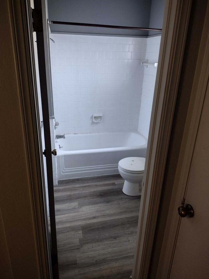 620 S Townsend St - Photo 6 of 9