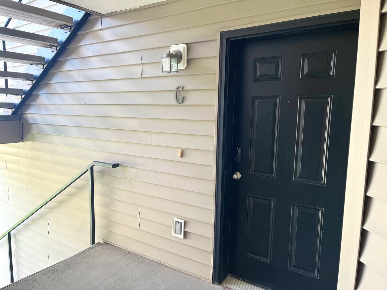 1656 Westbury Way #G - Photo 4 of 32