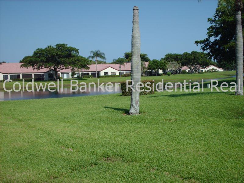 8210 Mooring Cir - Photo 2 of 24