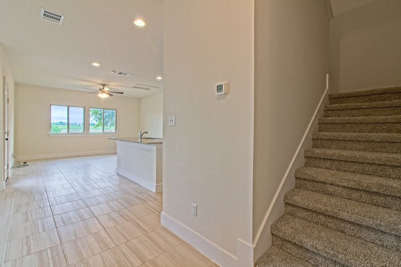 555 White Steppe Way - Photo 6 of 35