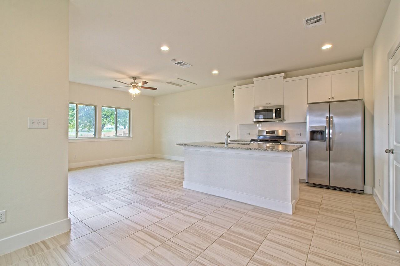 555 White Steppe Way - Photo 7 of 35