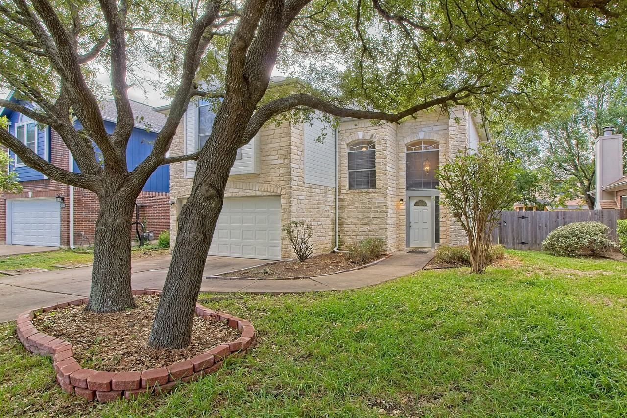 13421 Tossa Ln - Photo 5 of 26