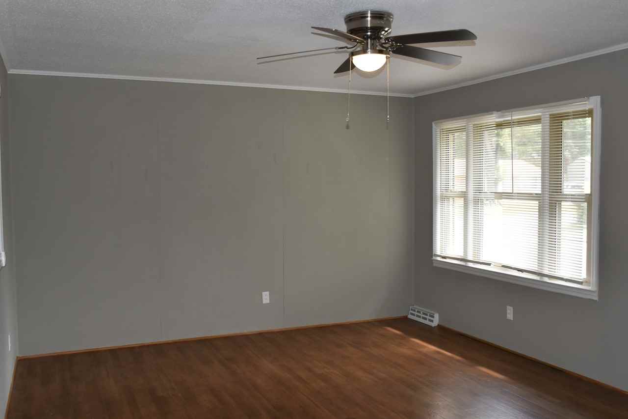 318 Fulton St - Photo 5 of 6