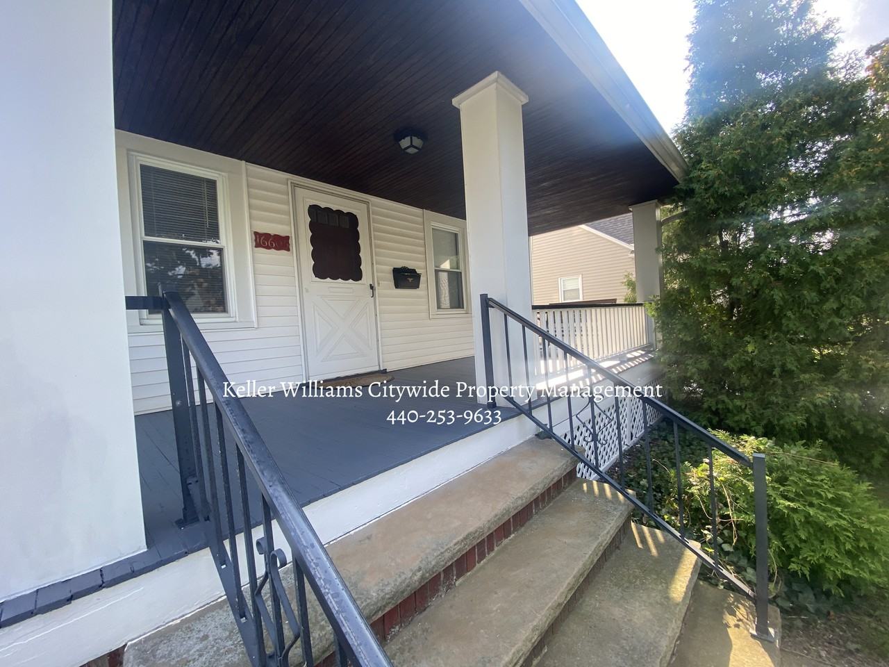 16605 Sedalia Ave - Photo 3 of 25