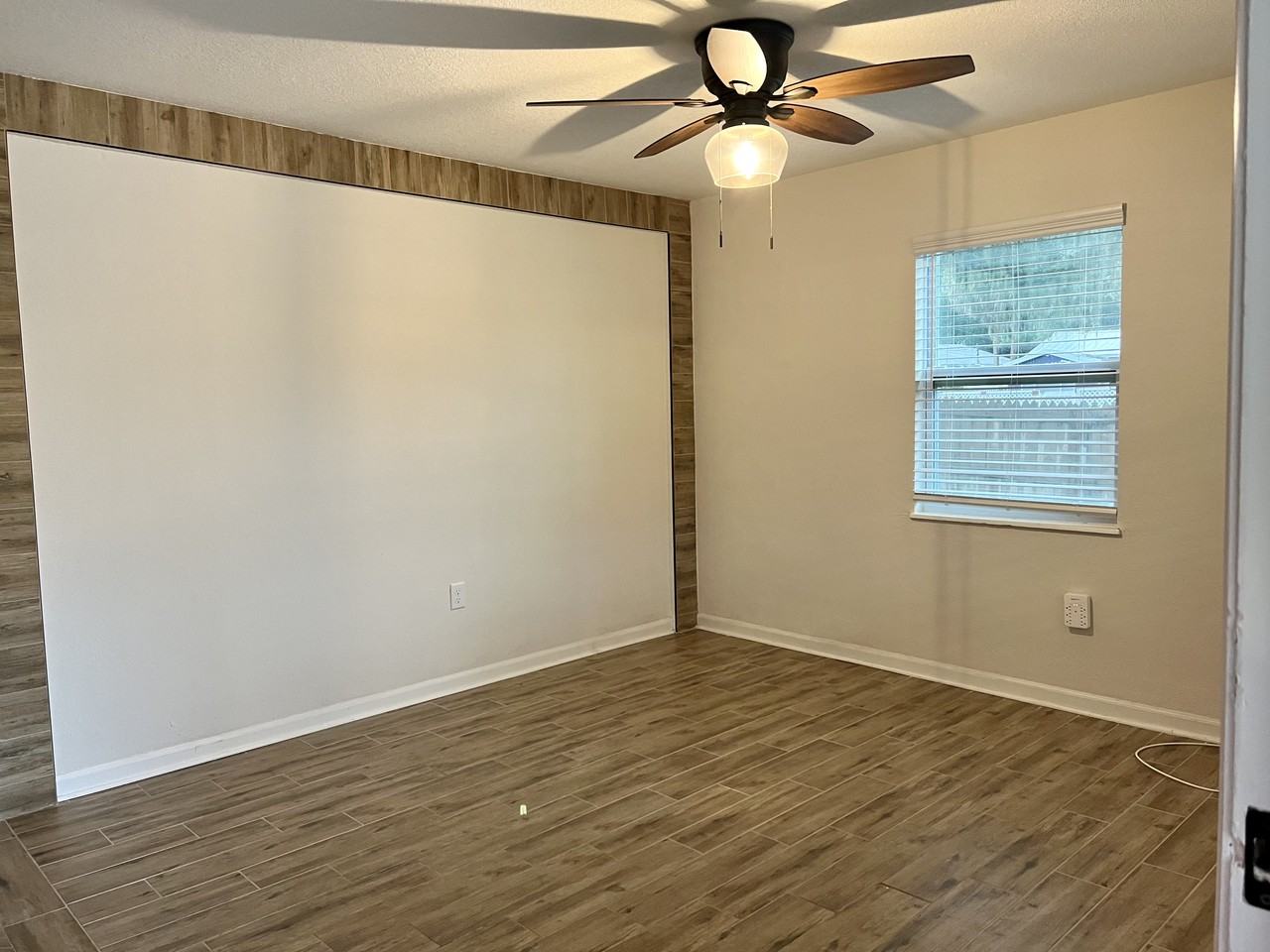 570 53rd St S - Photo 7 of 11