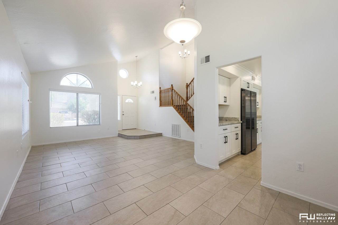 2238 E Bel Air Ln - Photo 7 of 50