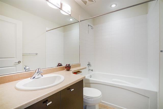 7238 189 St - Photo 3 of 30