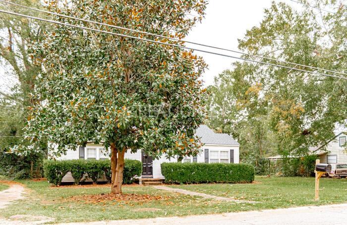 406 Chamlee Dr - Photo 3 of 28