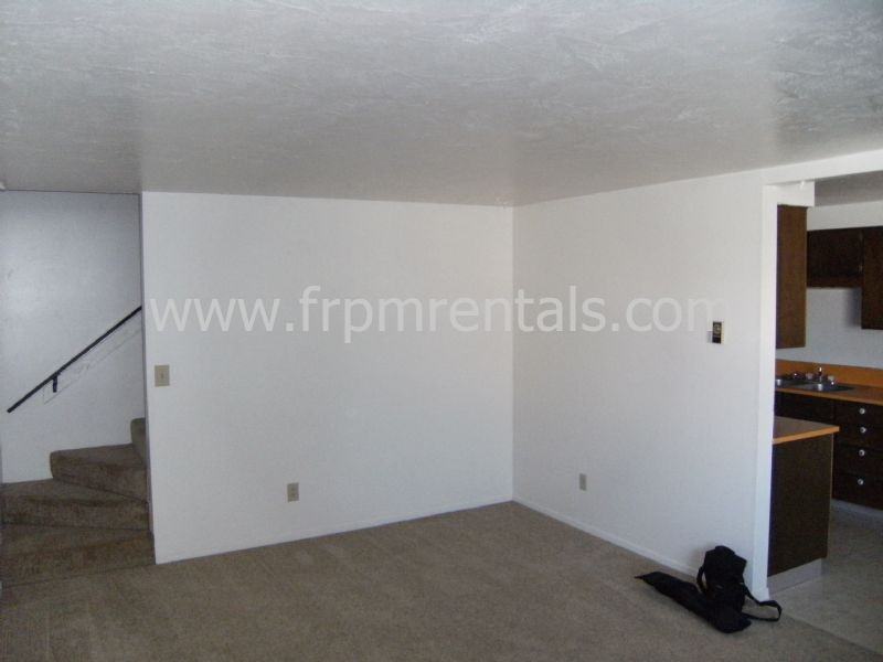 657 White Cloud Dr - Photo 3 of 6