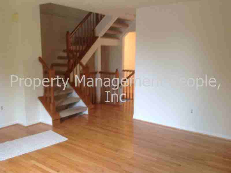 5491 Prince William Ct - Photo 3 of 15