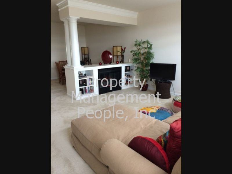 1822 Monocacy View Cir #B - Photo 3 of 14