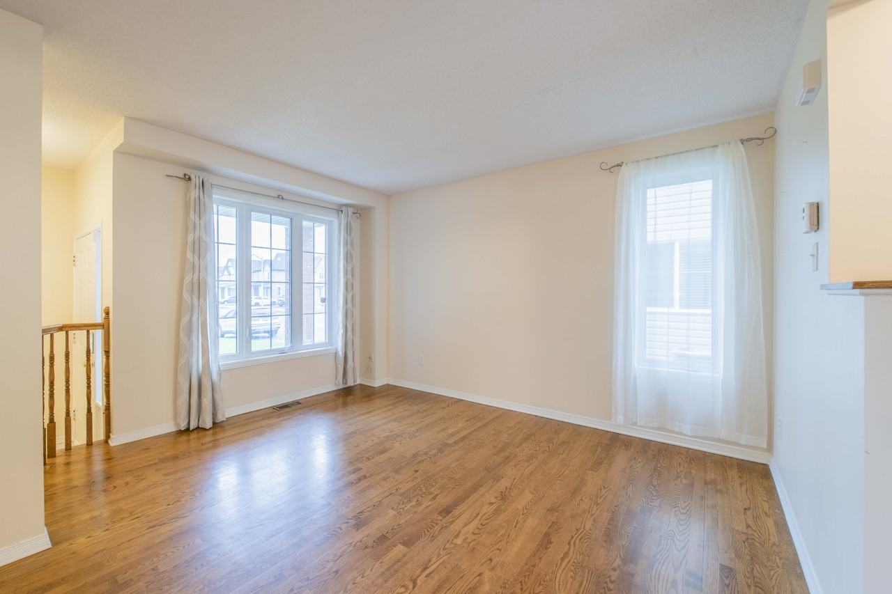 74 Claridge Drive - Photo 3 of 10