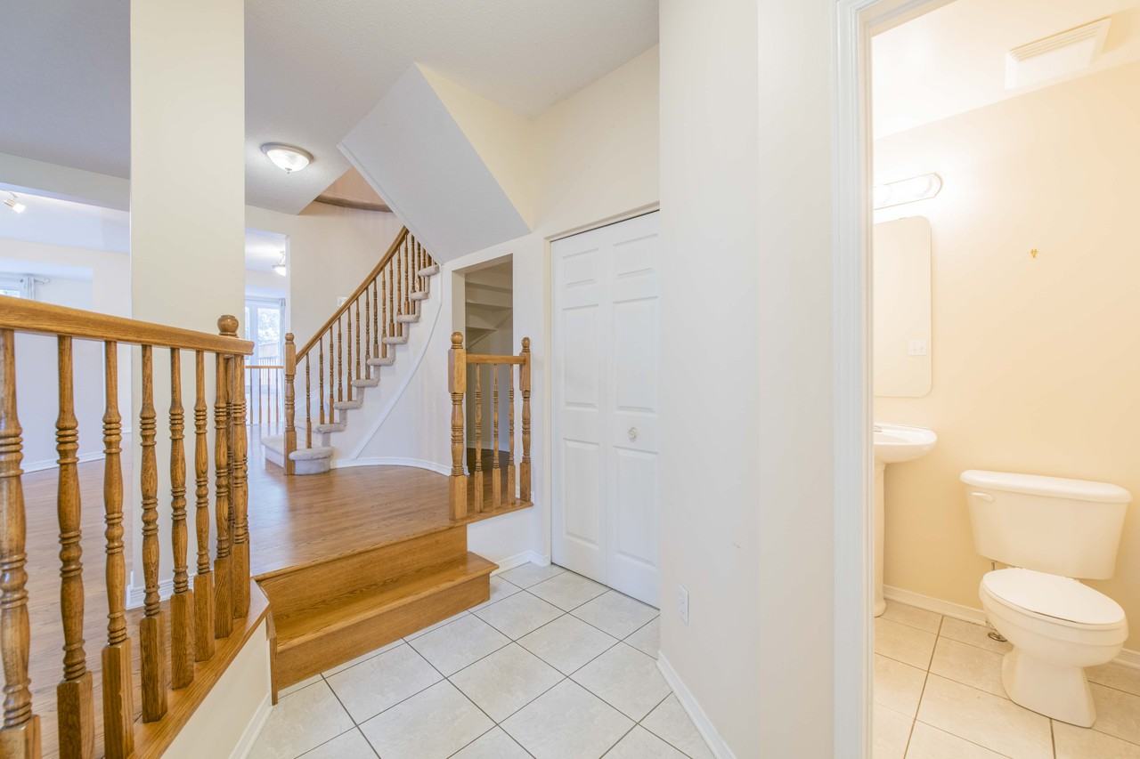 74 Claridge Drive - Photo 2 of 10