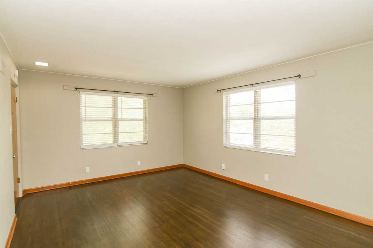 214 W Atchison St #3 - Photo 2 of 11