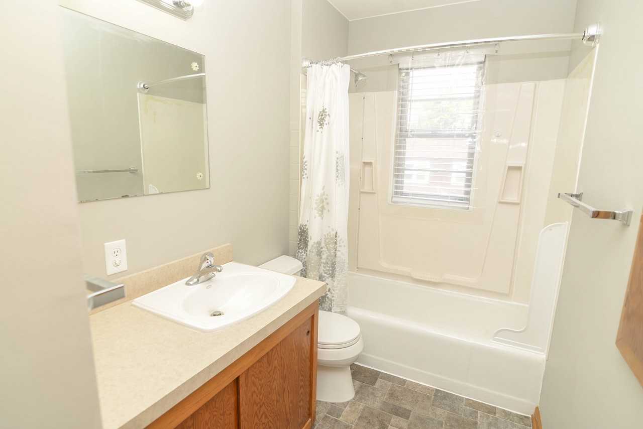 214 W Atchison St #3 - Photo 3 of 11