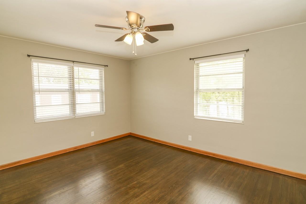 214 W Atchison St #3 - Photo 4 of 11