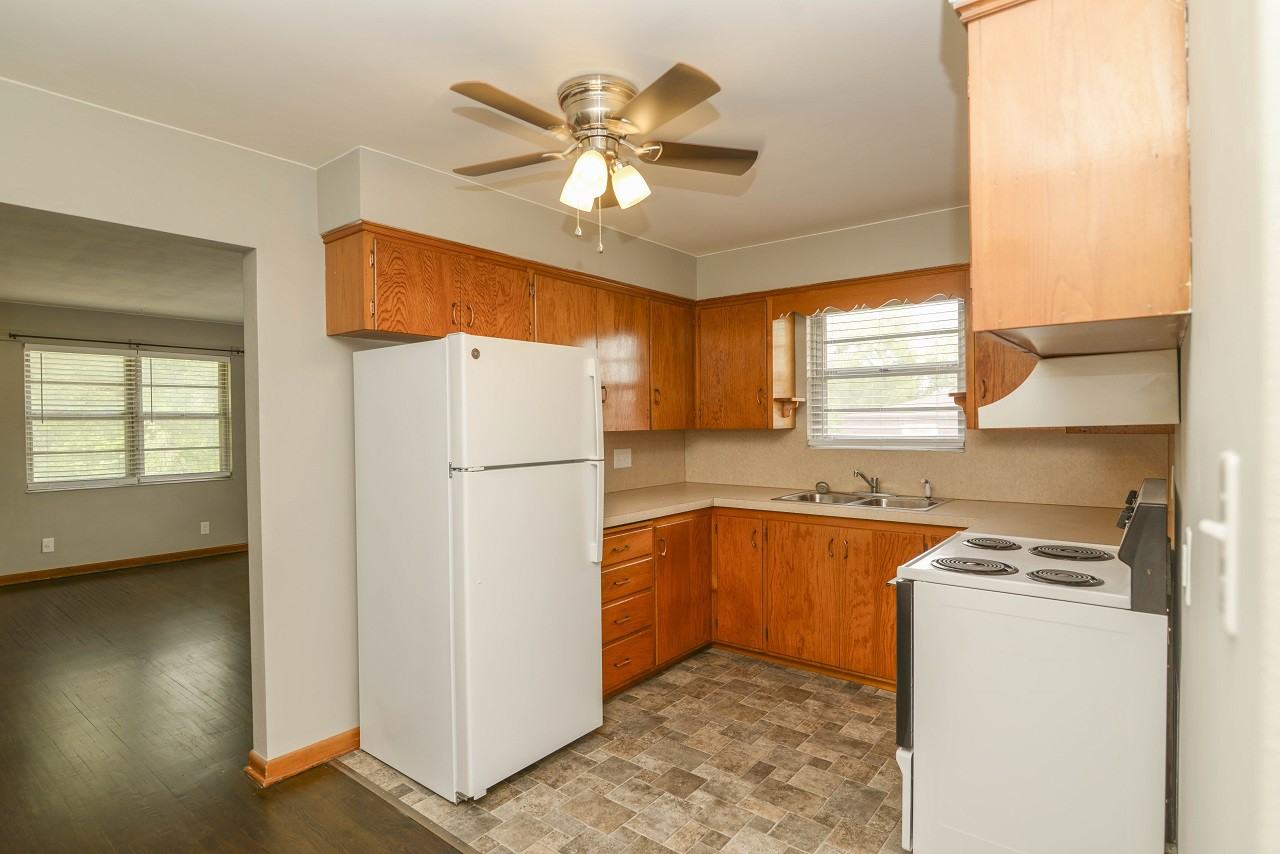 214 W Atchison St #3 - Photo 6 of 11