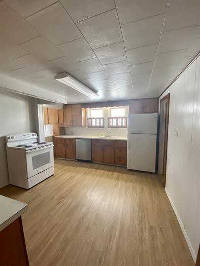 34 Hubbard Street - Photo 2 of 11