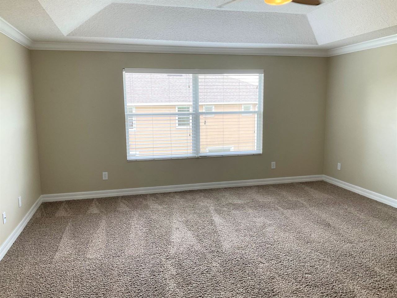 1368 Bridge Hill Ln - Photo 3 of 16