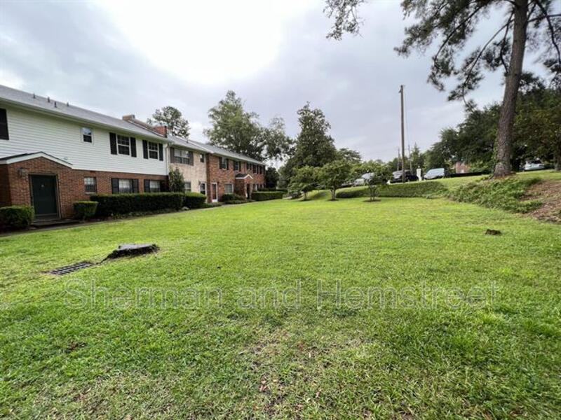 2846 Walton Way #38
