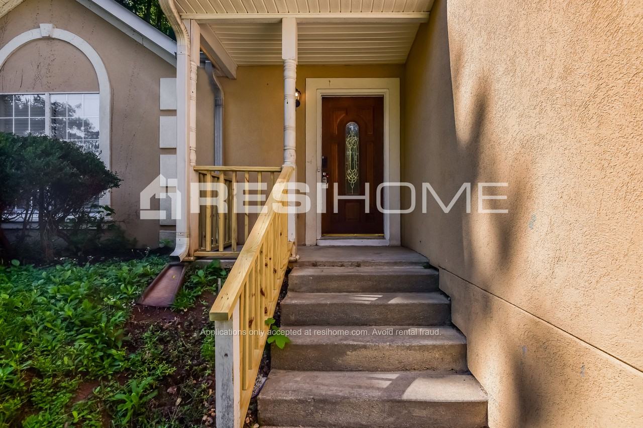 3311 Herrenhut Rd - Photo 3 of 24