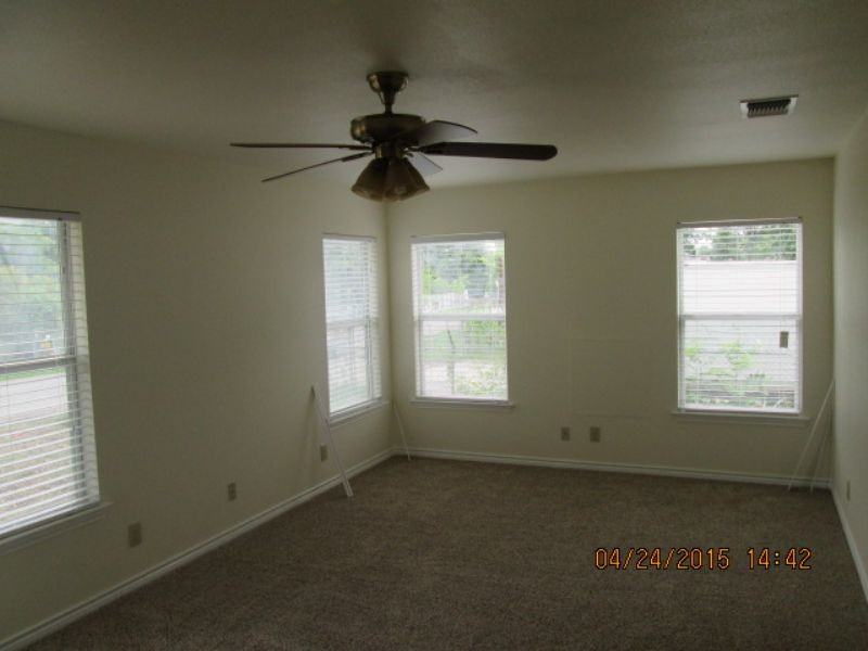 109 Dinn Dr - Photo 3 of 15