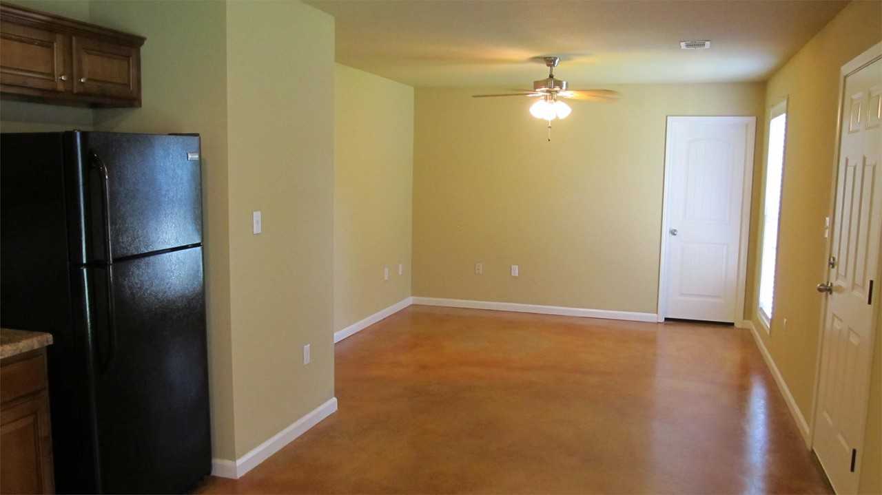 1321 Turner St #B - Photo 4 of 11