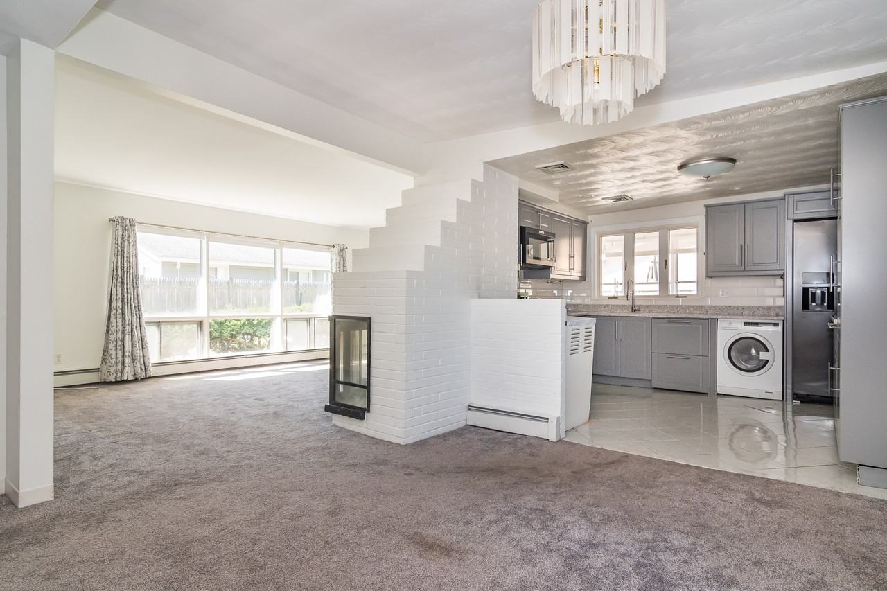 14 Rosslare Rd #1 - Photo 2 of 19
