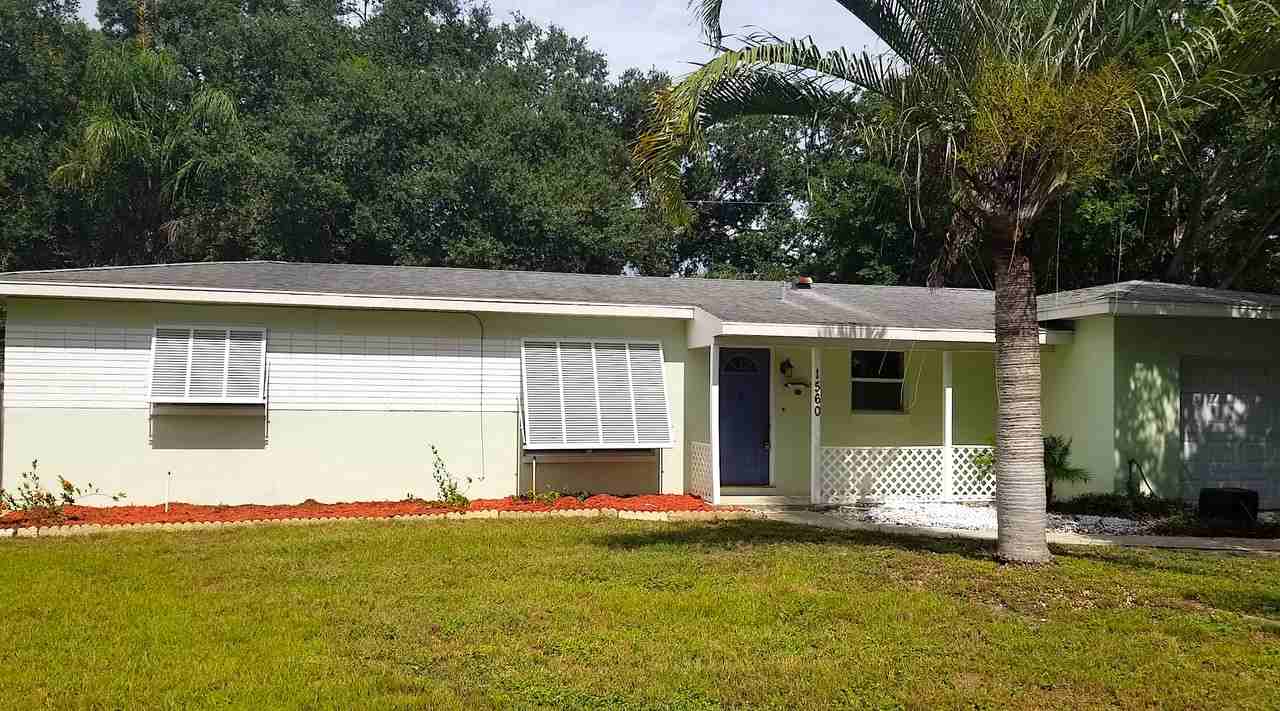 1560 Robinson Dr N #1 - Photo 2 of 26