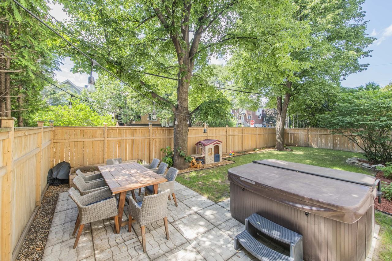 248 Currell Avenue - Photo 3 of 20