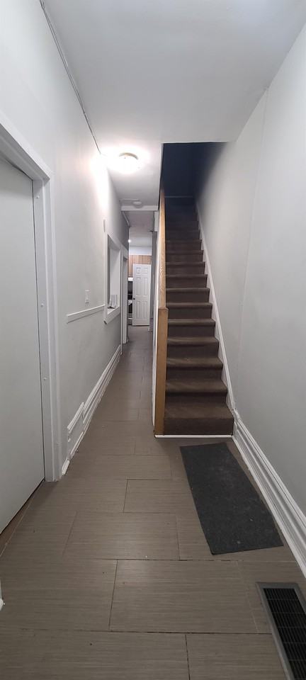 244 Bell Street North - Photo 3 of 32