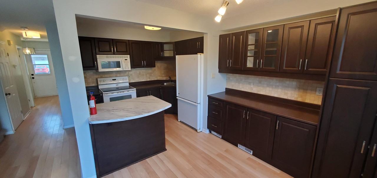 329 Fairbrooke Court - Photo 2 of 15