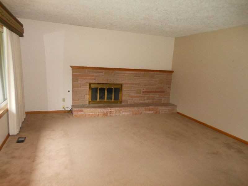 7121 Topeka Ln - Photo 3 of 17