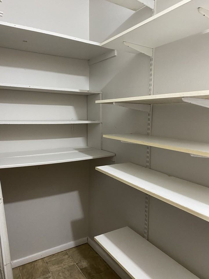 3132 Illinois Avenue - Photo 6 of 9