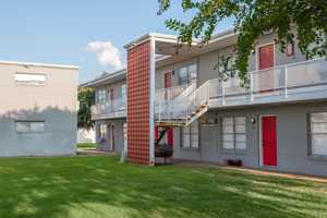 featured image of 222 E Fairmont Pkwy