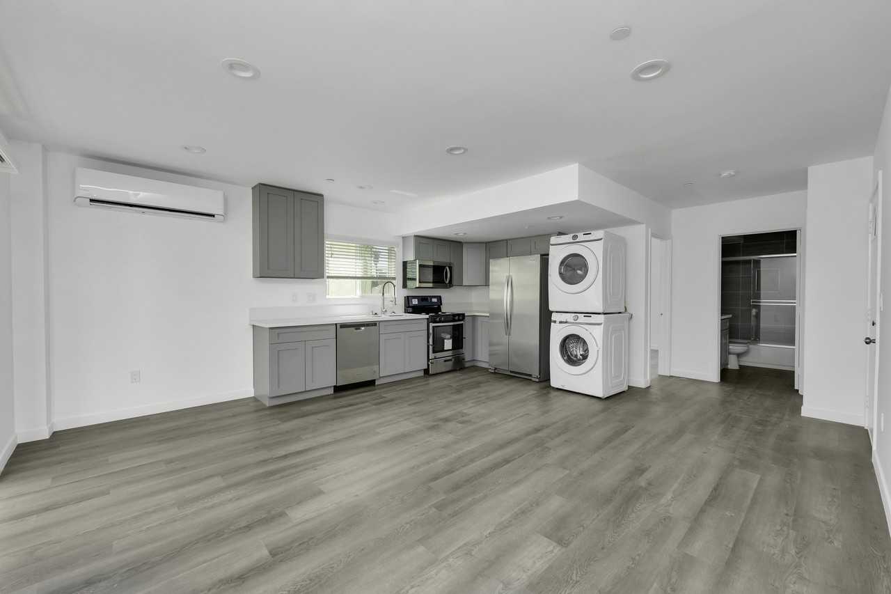 1885 W 20th St #2A - Photo 2 of 17