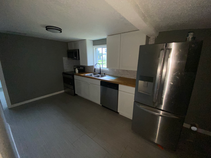 705 Virginia Ave - Photo 5 of 13