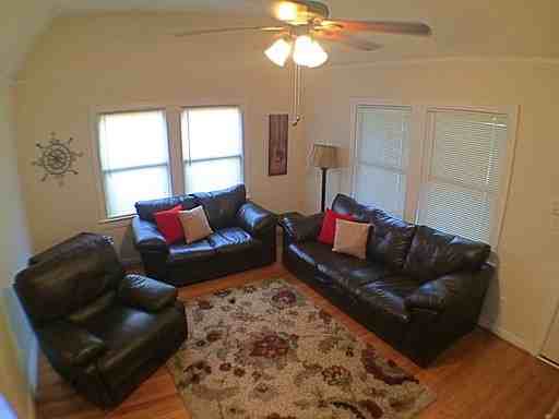 6124 Victor St - Photo 3 of 18