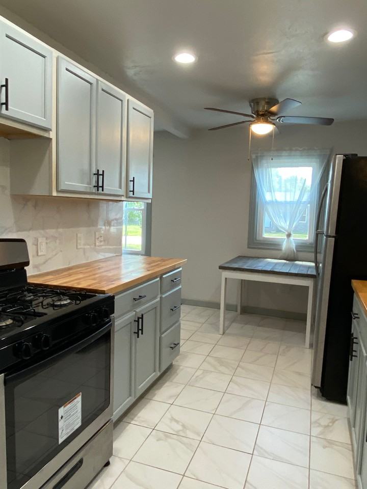 315 W Lilac Ln #1 - Photo 3 of 25