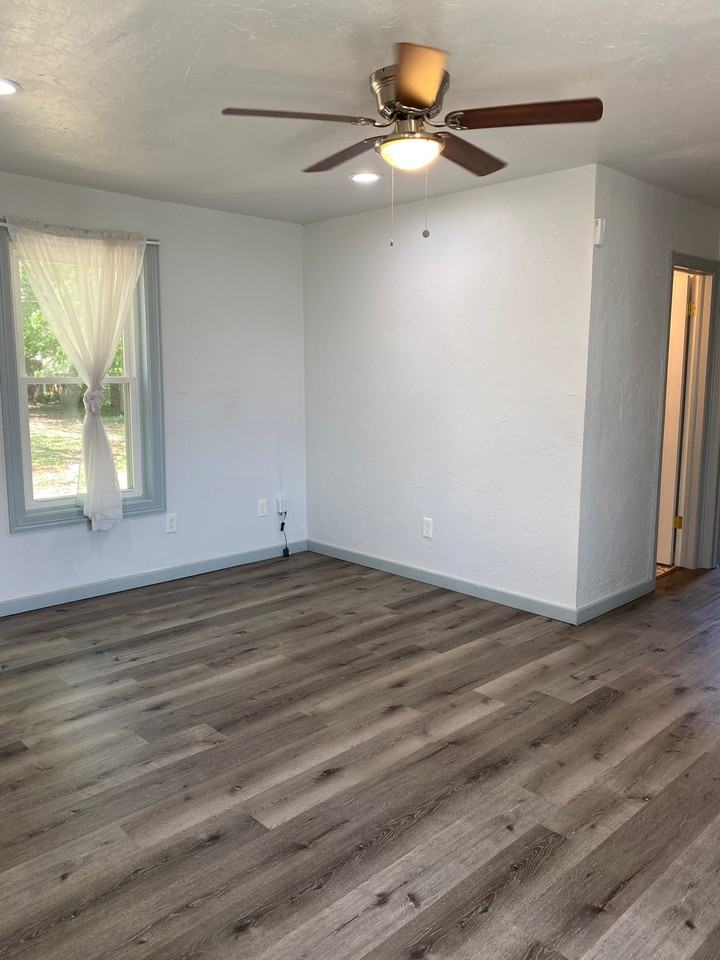315 W Lilac Ln #1 - Photo 7 of 25